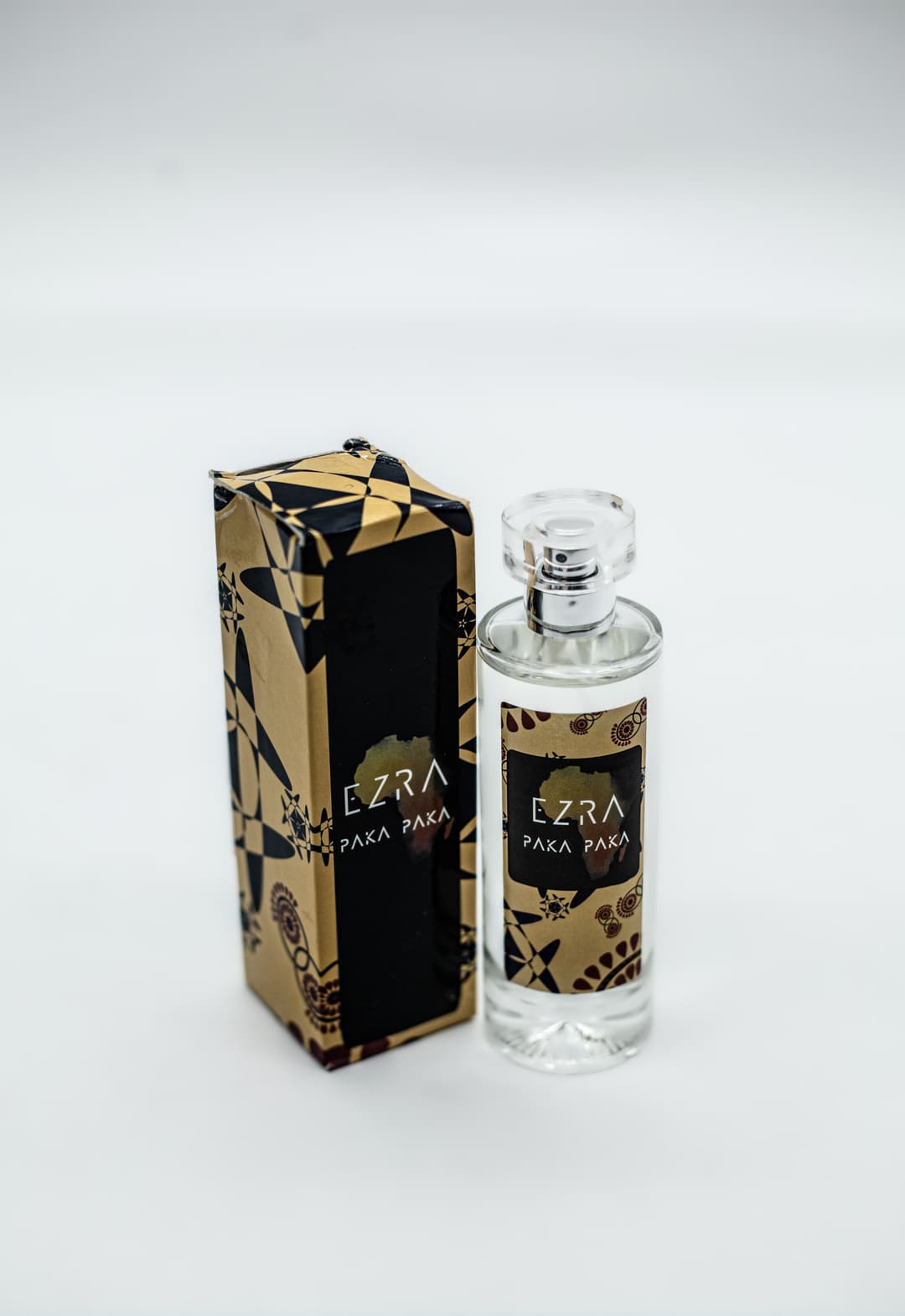 Parfum spray maison  cover image